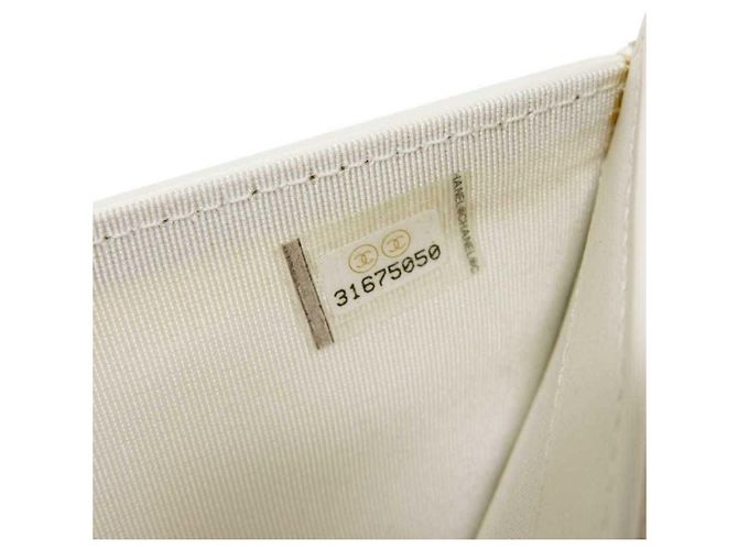 Chanel Matelassé Medium Tri-fold Wallet Weiß - Ansicht 8