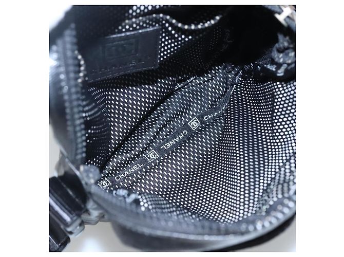Sac Messenger Chanel Sport Line en Toile Enduite Medium Noir - vue 5