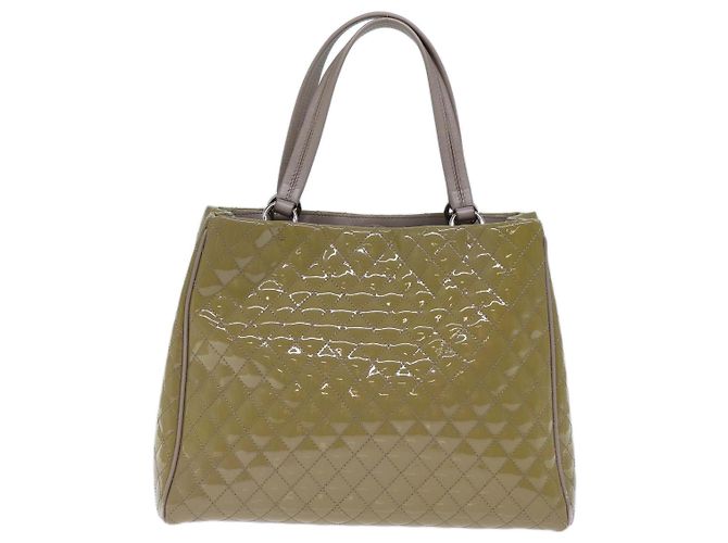 Salvatore Ferragamo Vala in pelle vernice Beige - vista 2