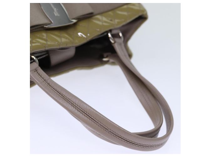 Salvatore Ferragamo Vala in pelle vernice Beige - vista 7