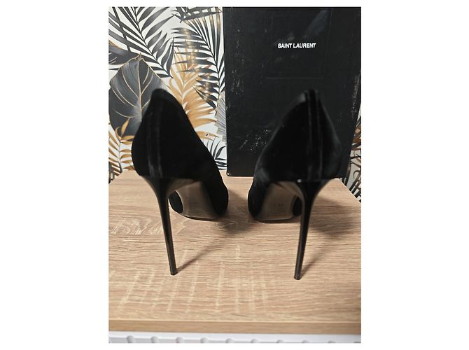 Saint Laurent Décolleté a punta in velluto nero - vista 4