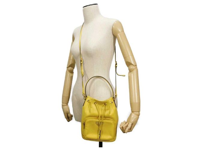 Borsa a secchiello Duetto in Saffiano Prada Giallo - vista 2