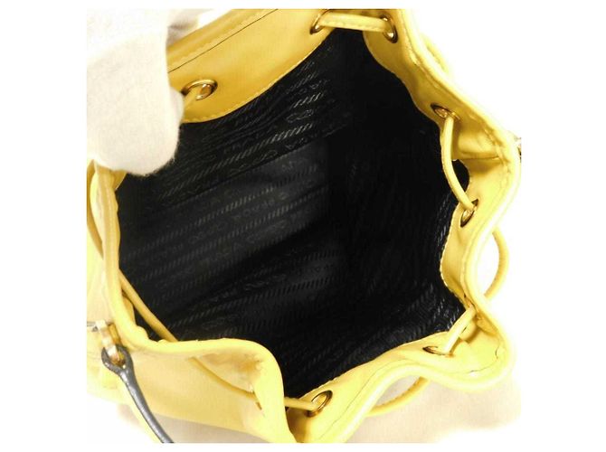 Borsa a secchiello Duetto in Saffiano Prada Giallo - vista 6