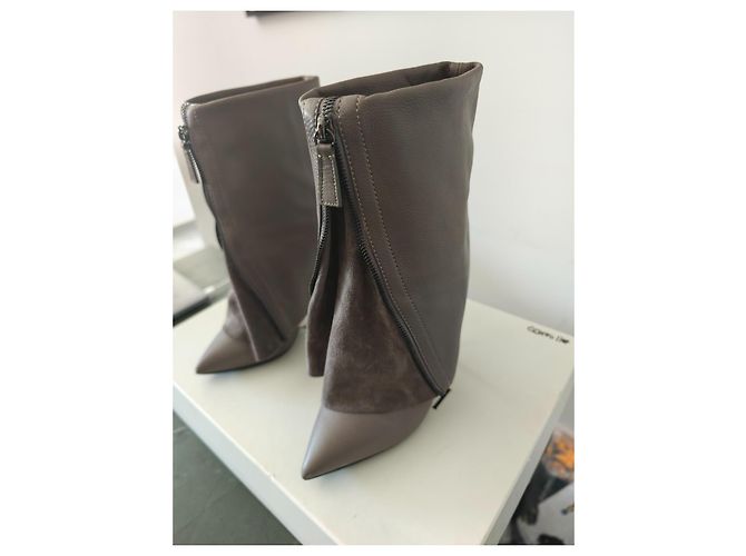 Casadei Botas de couro e camurça cinza Taupe - vista 4