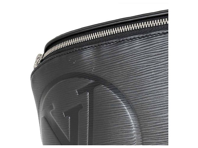 Bumbag Marsupio in pelle Epi di Louis Vuitton in Noir Nero - vista 8