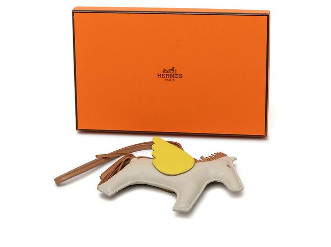 Hermès Charm per borsa Hermes Rodeo MM Pegasus D'oro - vista 5