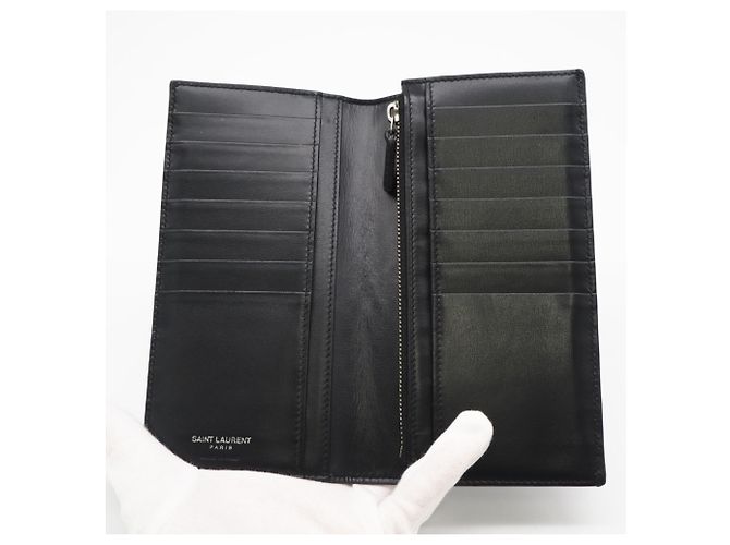 Yves Saint Laurent Tiny Cassandra Continental Wallet Black - view 11