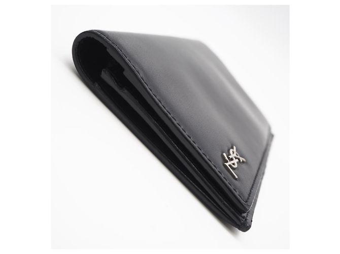 Yves Saint Laurent Tiny Cassandra Continental Wallet Black - view 8