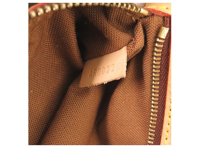 Borsa a tracolla Louis Vuitton Trotteur Monogram Marrone Monogramma - vista 10