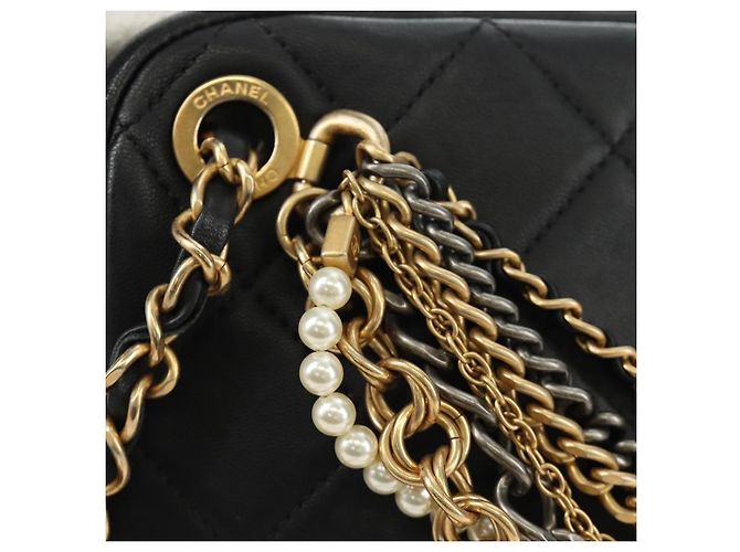 CHANEL Borsa All About Chain Matelasse in pelle di agnello nera e oro CC Auth 189115SM Nero D'oro - vista 21