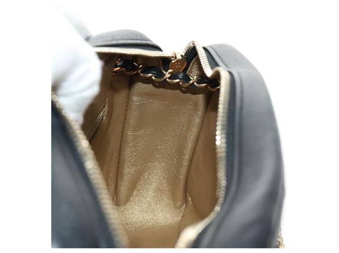 CHANEL Borsa All About Chain Matelasse in pelle di agnello nera e oro CC Auth 189115SM Nero D'oro - vista 23