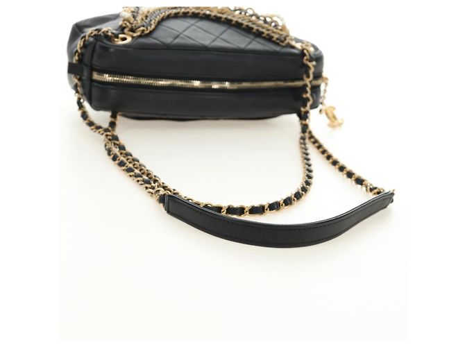 CHANEL Borsa All About Chain Matelasse in pelle di agnello nera e oro CC Auth 189115SM Nero D'oro - vista 9