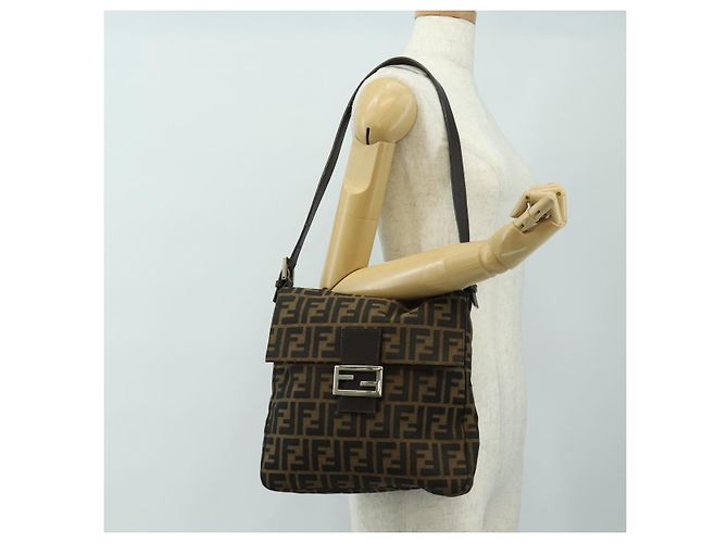 FENDI Zucca Canvas Mamma Baguette Shoulder Bag Black Brown Auth 189187V Marrone Nero - vista 26