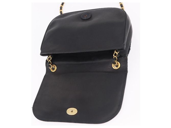 Borsa a tracolla CHANEL con catena in pelle di agnello nera e oro CC Auth 189894 Nero D'oro - vista 21