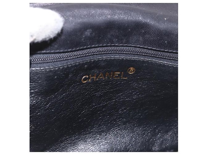 Borsa a tracolla CHANEL con catena in pelle di agnello nera e oro CC Auth 189894 Nero D'oro - vista 24