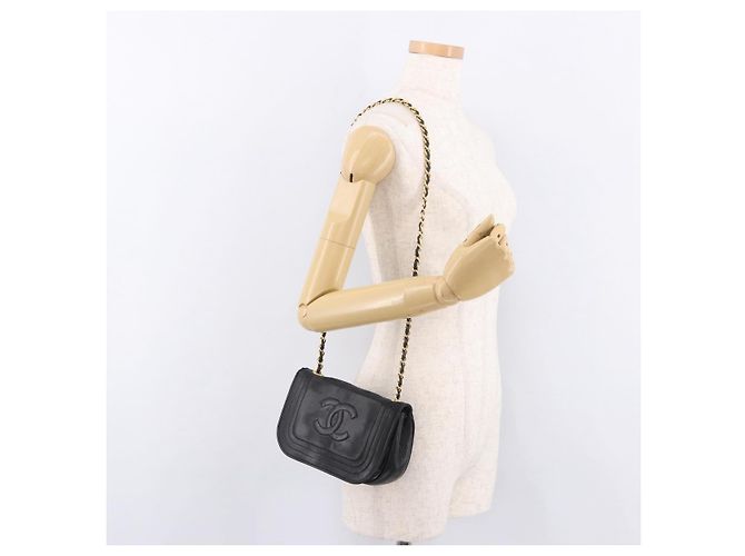 Borsa a tracolla CHANEL con catena in pelle di agnello nera e oro CC Auth 189894 Nero D'oro - vista 29