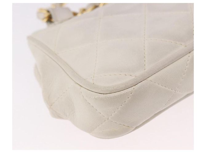 CHANEL Bolso Cinturón con Cadena de Piel de Cordero Blanco Oro CC Auth 189310A Dorado - vista 16