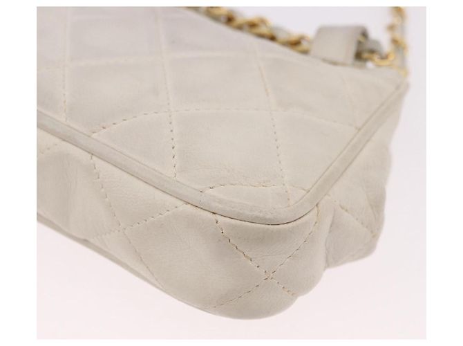 CHANEL Bolso Cinturón con Cadena de Piel de Cordero Blanco Oro CC Auth 189310A Dorado - vista 17