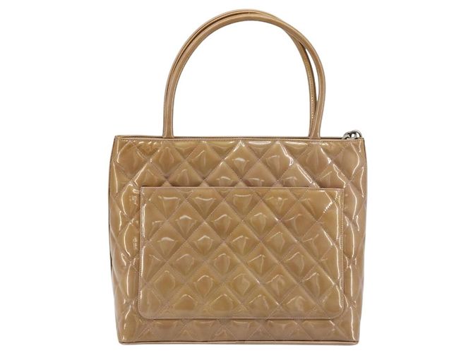 CHANEL Matelasse Reprint Tote Bag Lackleder Beige CC Auth 189771M - Ansicht 2