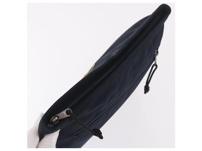 Clutch BALENCIAGA in nylon nero 459745 Auth BA13749A - vista 5