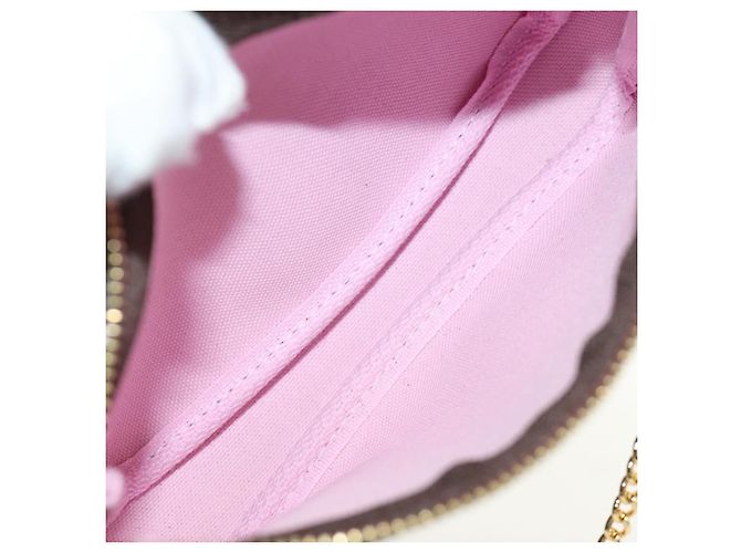LOUIS VUITTON Monogram Vivienne Mini Pochette Accessoires M45905 Auth 189293SM Monogramma - vista 10