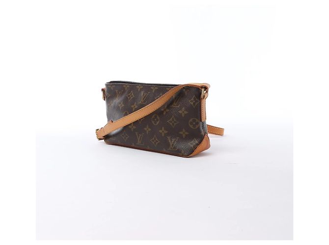 Borsa a tracolla Louis Vuitton Trotteur in tela Monogram marrone M51240 - vista 2