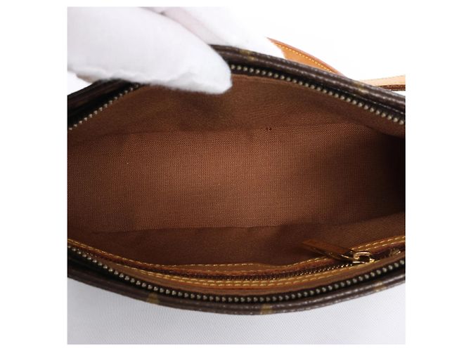 Borsa a tracolla Louis Vuitton Trotteur in tela Monogram marrone M51240 - vista 9