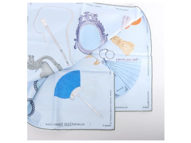 Foulard in seta Hermès Carré 90 "Nous Sommes Inséparables" blu - vista 2