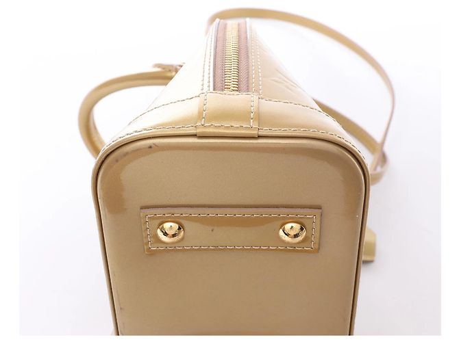 Borsa a mano 2Way Louis Vuitton Alma BB Monogram Vernis in Gold M91677 Marrone - vista 11