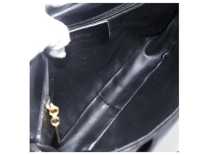 Salvatore Ferragamo Borsa a tracolla con patta in vernice Nero - vista 5