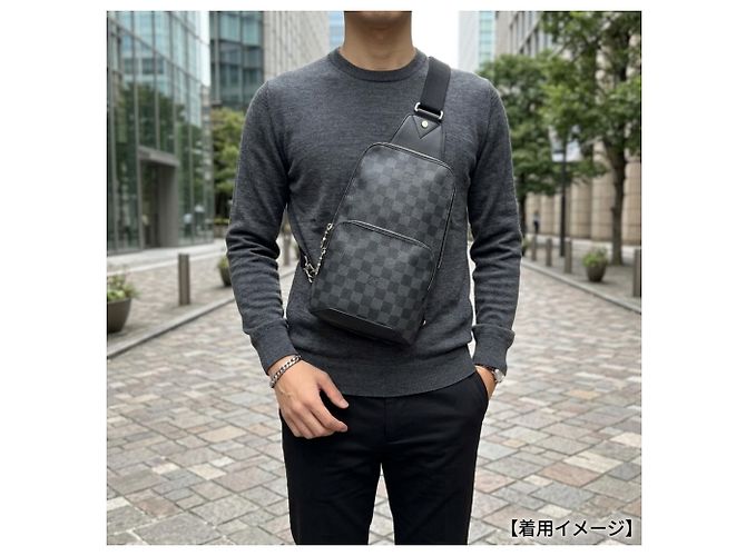 Borsa a tracolla Louis Vuitton Avenue Marrone Nero - vista 2