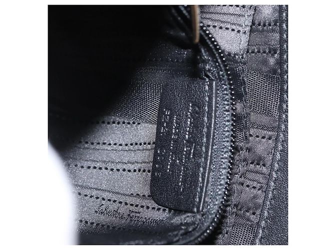 Salvatore Ferragamo Gancini Suede Nero - vista 6