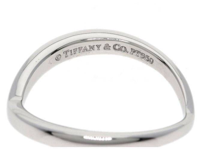 Tiffany & Co. V-Band Ring aus Platin - Ansicht 5