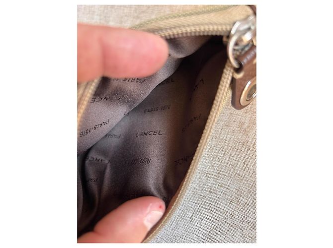 Lancel Pochette in tela beige e pelle marrone - vista 4