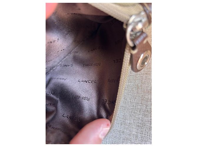 Lancel Pochette in tela beige e pelle marrone - vista 6