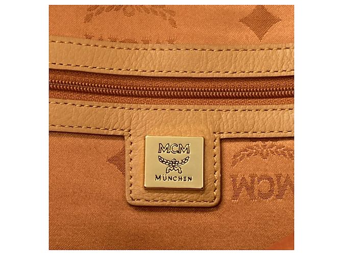 Zaino MCM in PVC marrone - vista 6