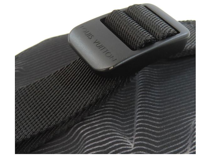 Borsa a tracolla espandibile Polochon Louis Vuitton Nero - vista 12