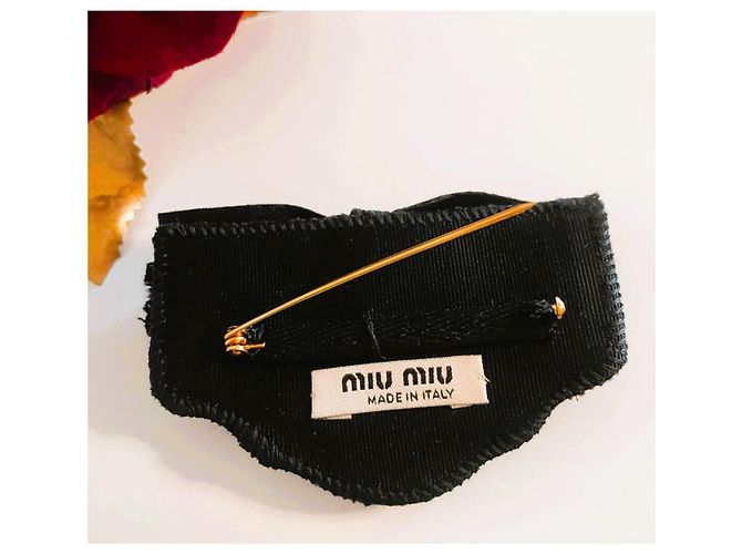 Wunderschöne MIU MIU Brosche mit Doppelknoten und Kristallmuster Schwarz Weiß - Ansicht 7