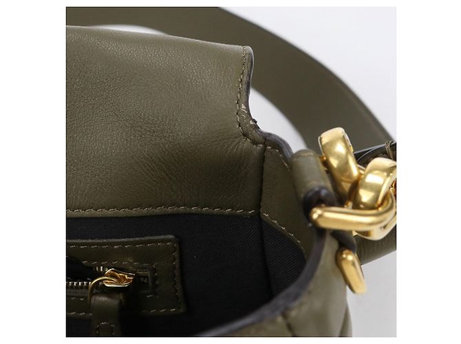 Borsa baguette Fendi 8BR600 in pelle kaki Cachi - vista 6