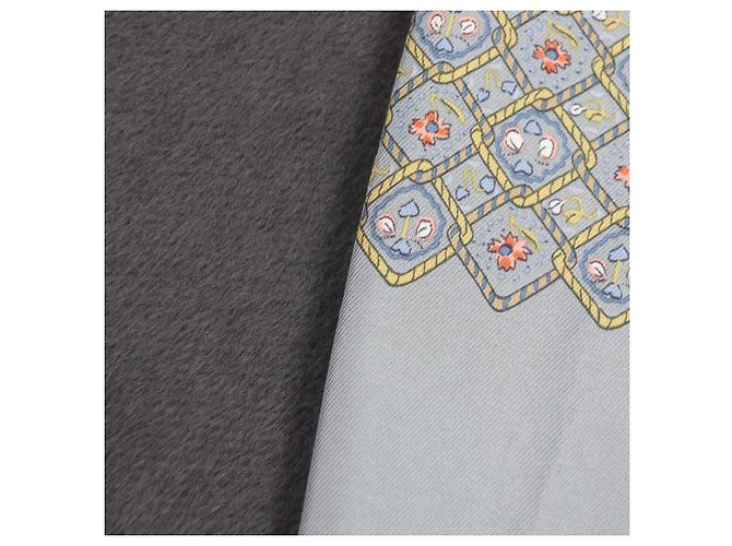Sciarpa in seta Hermès con stampa all-over Marrone - vista 4