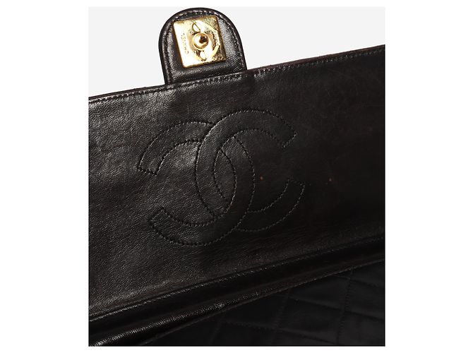 Chanel Schwarze Vintage 1997 Lammleder Timeless Classic Flap Tasche Braun - Ansicht 10