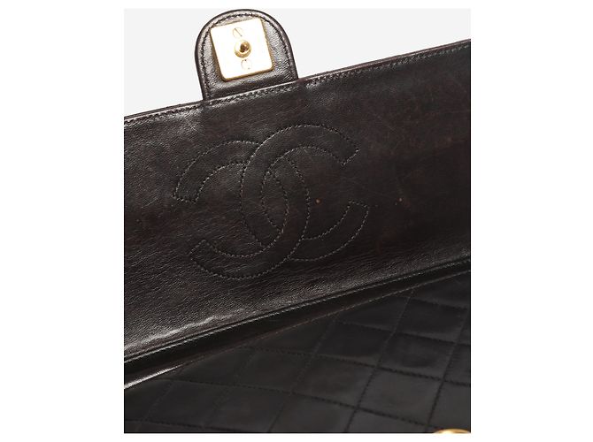 Chanel Schwarze Vintage 1997 Lammleder Timeless Classic Flap Tasche Braun - Ansicht 7
