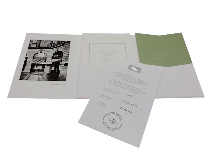 Colar com Pingente Sweet Alhambra de Van Cleef & Arpels - vista 10