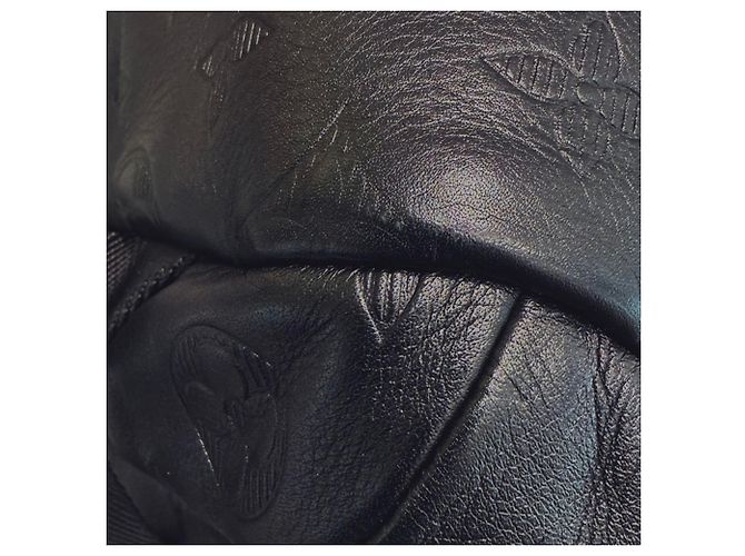 Louis Vuitton Monogram Shadow Discovery Backpack Black - view 5