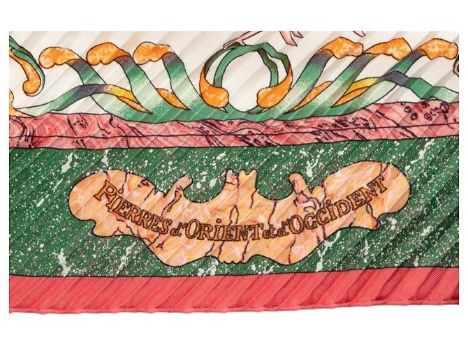 Sciarpa Hermès Carré Plissé PIERRES D' ORIENT ET OCCIDENT Multicolore Verde - vista 5