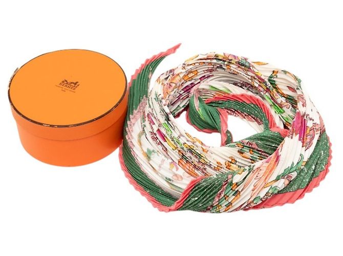 Sciarpa Hermès Carré Plissé PIERRES D' ORIENT ET OCCIDENT Multicolore Verde - vista 9