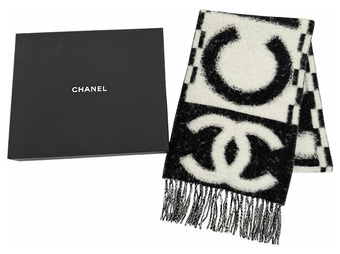 Stola Chanel in misto cashmere e seta Nero Bianco - vista 2