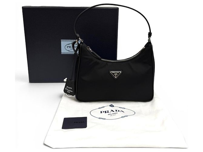 Borsa Prada Re-Edition 2005 in Re-Nylon con logo Triangle Nero - vista 2