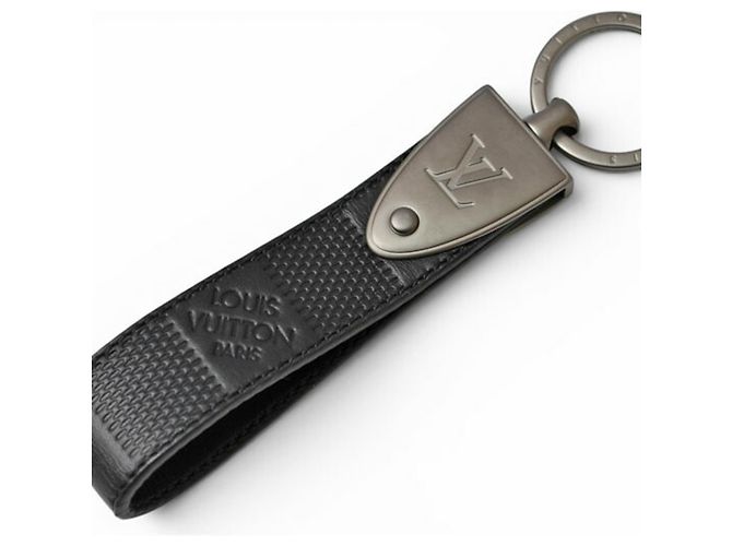 Chaveiro Louis Vuitton Damier Infini Preto - vista 2