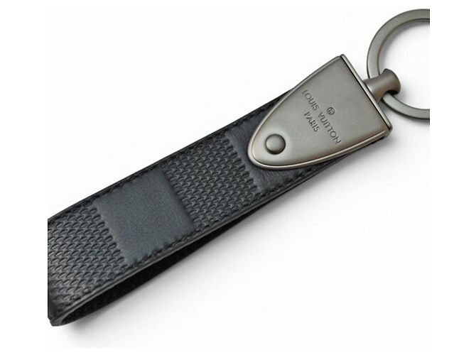 Chaveiro Louis Vuitton Damier Infini Preto - vista 3